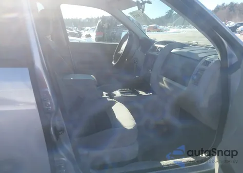 2008 Ford Escape Xlt from USA, damaged, VIN 1FMCU93148KB15139